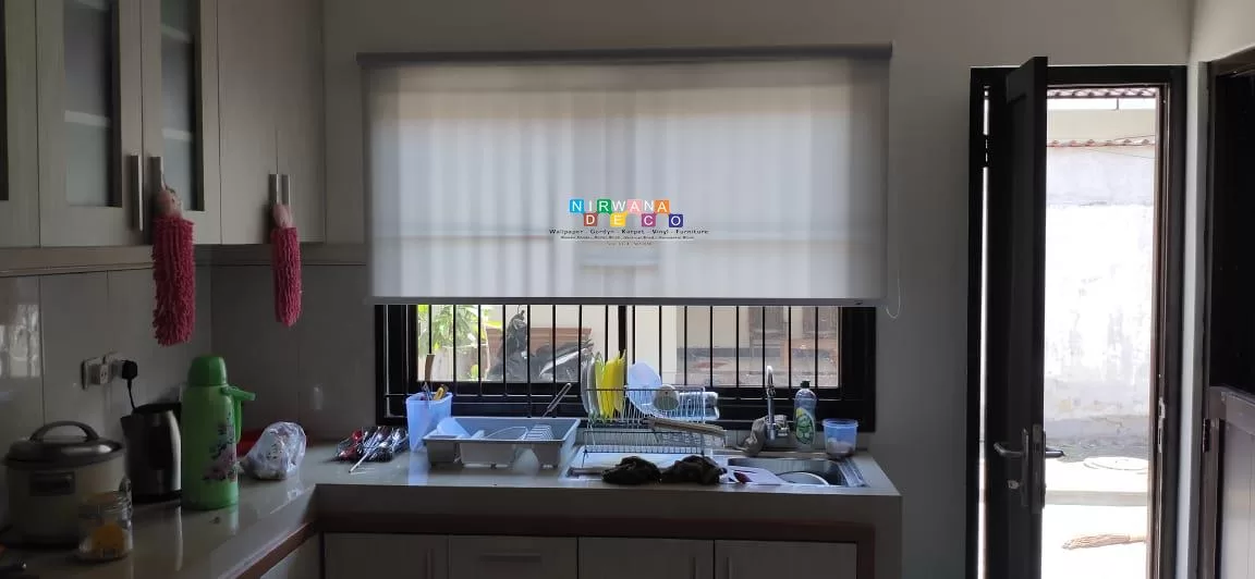 Pemasangan Roller Blind Di Dongkelan Kauman, Tirtonirmolo, Bantul, Yogyakarta