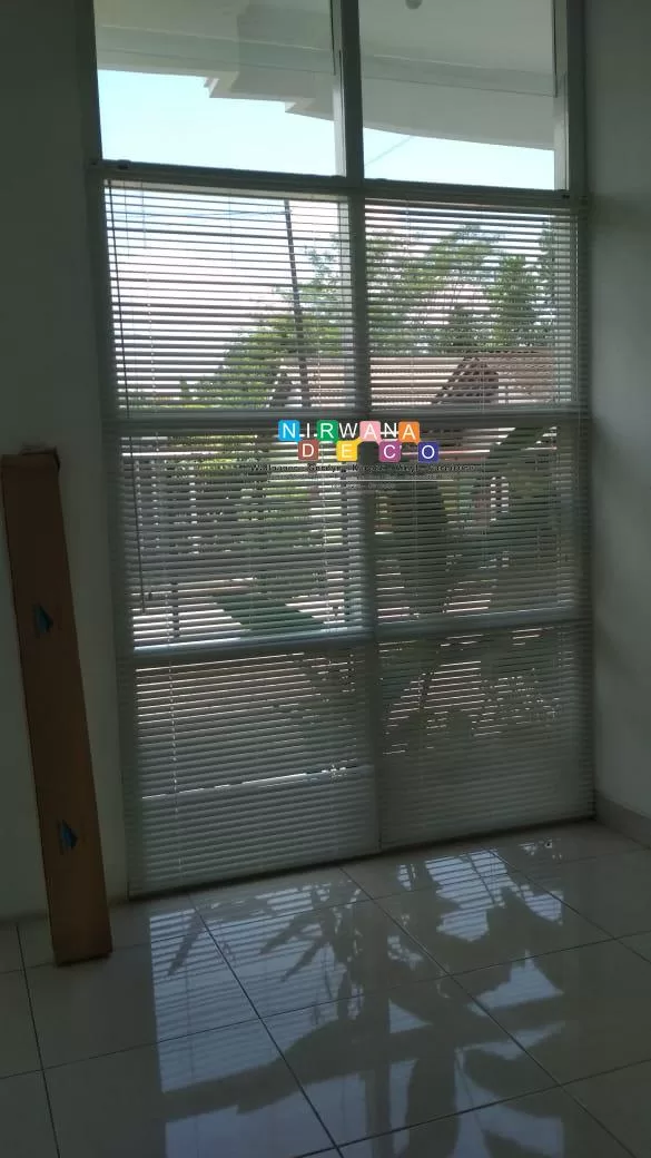 Pemasangan Horizontal Blind Di Jalan Sultan Agung, Candirejo, Sardonoharjo, Ngaglik, Sleman, Yogyakarta