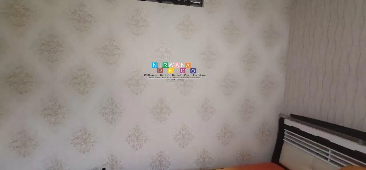 Pemasangan Wallpaper Di Modinan, Banyuraden, Gamping, Sleman, Yogyakarta