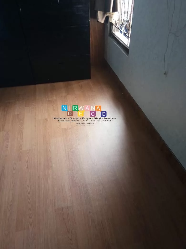 Pemasangan Vinyl Di Jalan Ringroad Barat, Mlangi, Nogotirto, Gamping, Sleman, Yogyakarta