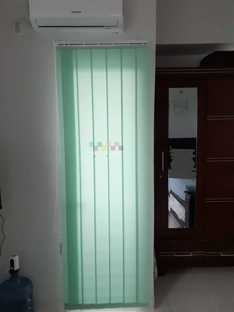 Pemasangan-Vertical-Blinds-di-Apartement-Amartha-View-Semarang-Jawa-Tengah