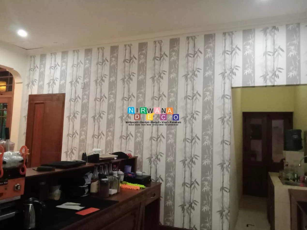 Pemasangan Wallpaper Di Hotel Sapta Gria