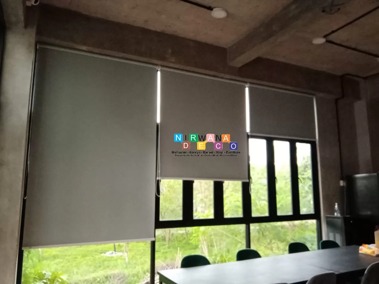 Proyek Pemasangan Roller Blind Di  SMA Budi Mulia Dua