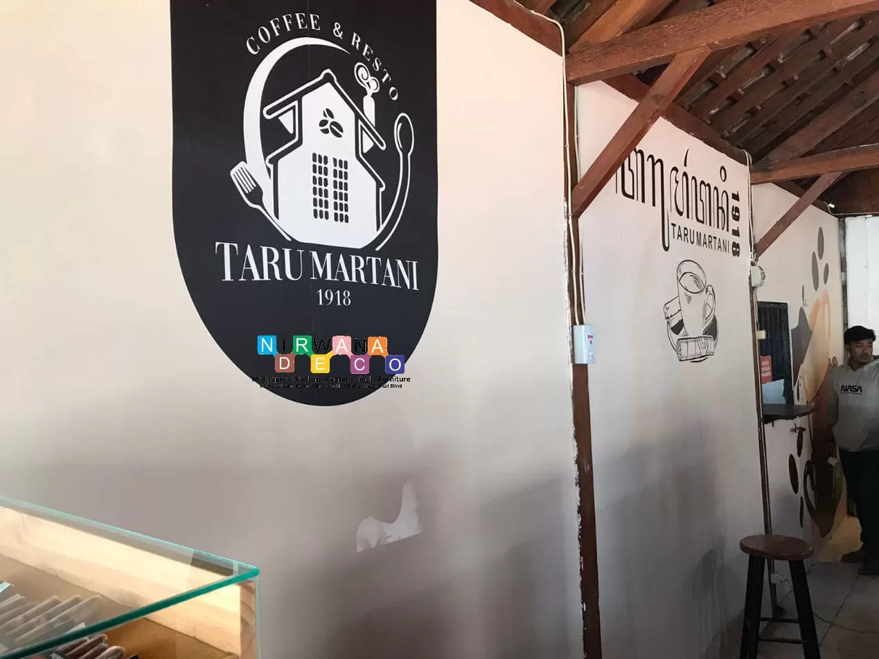 Pemasangan Wallcustom Di Tarumartani Caffe