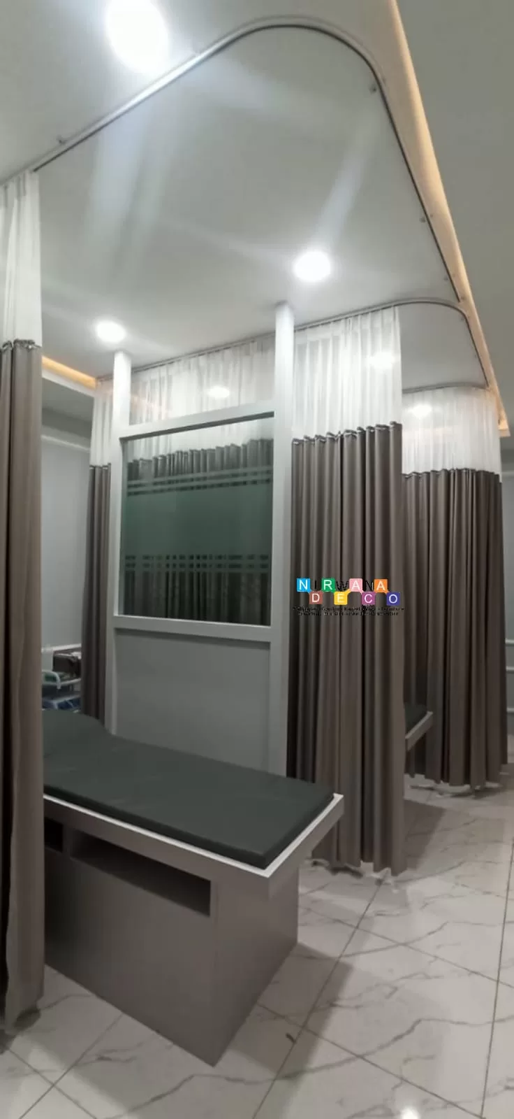 Pemasangan Gorden Di Bening's Clinic