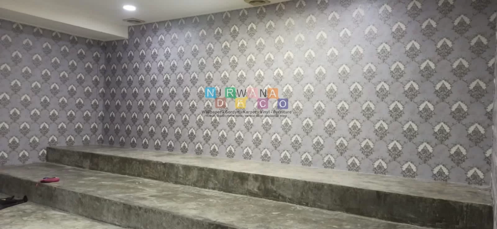 Pemasangan Wallpaper Di Sugar Executive Karaoke Yogyakarta