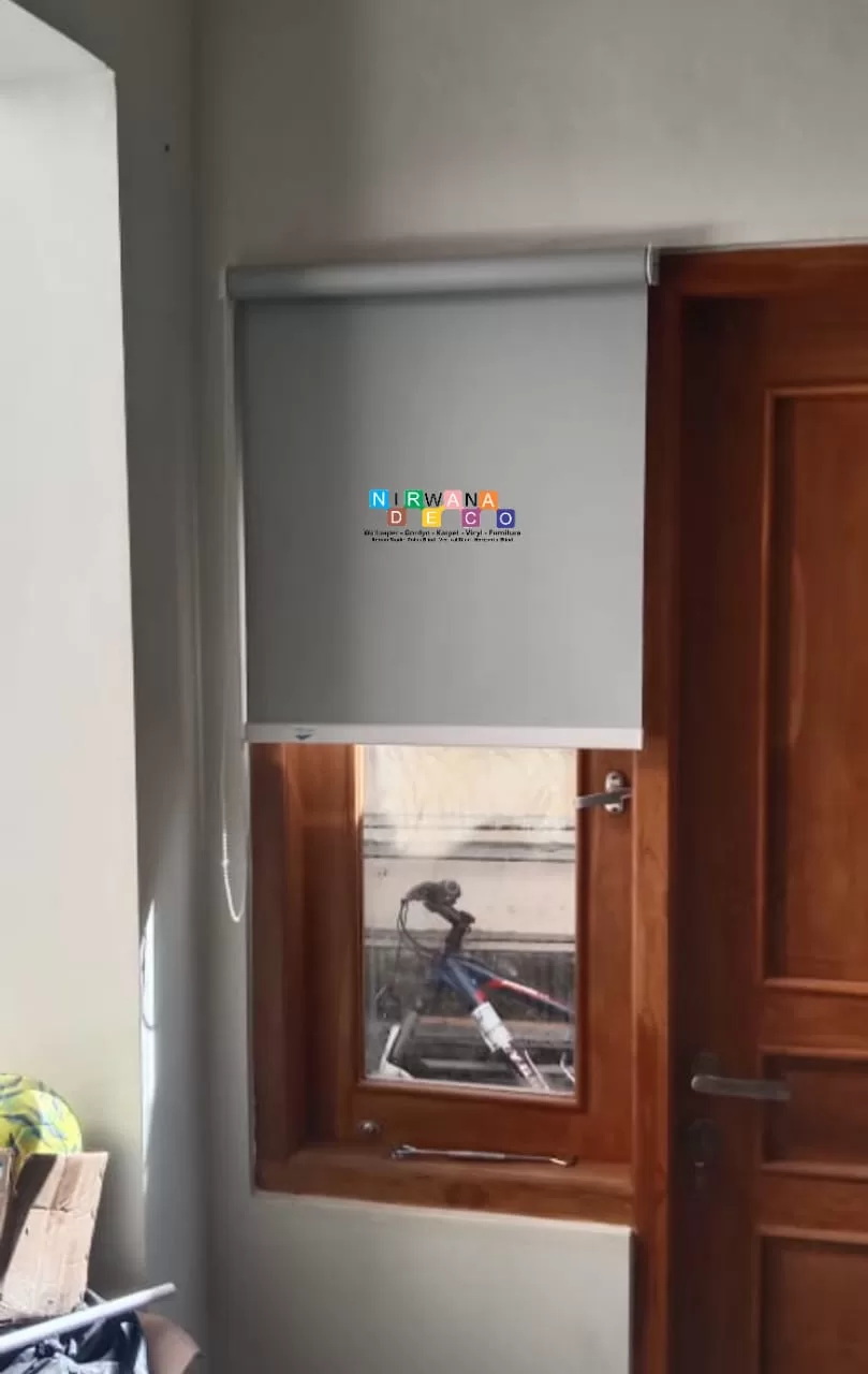 Pemasangan Roller Blind Di Sorowajan