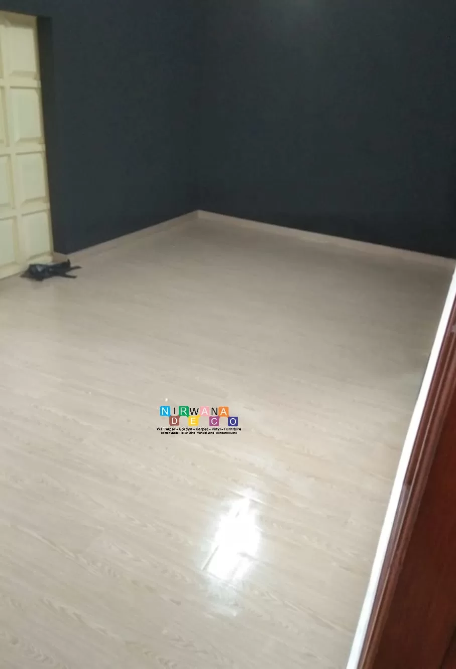 Pemasangan Vinyl lantai Di Condongcatur