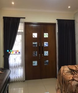 Pemasangan Gorden Di Sidodadi
