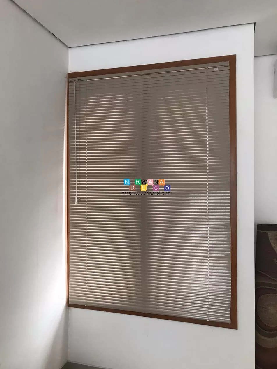 Pemasangan Horizontal Blind Di Pandowoharjo