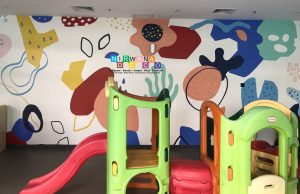 Pemasangan Wallpaper Custom Di Novotel