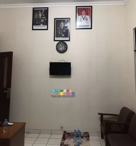 Pemasangan Wallpaper Di Polsek Turi
