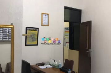 Pemasangan Wallpaper Di Polsek Turi