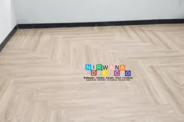 Pemasangan Vinyl Di Graha PBMT Perhimpunan BMT Indonesia
