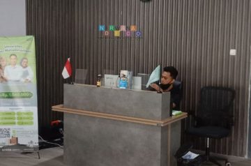 Pemasangan WPC Di Universitas Siber Muhammadiyah, Yogyakarta