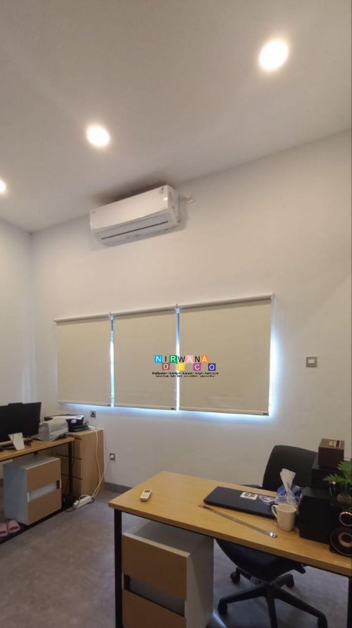 Pemasangan Roller Blinds Di SMA Internasional Budi Mulia Dua