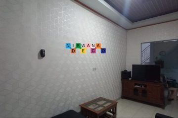 Pemasangan Wallpaper Di Perum Selomartani Asri