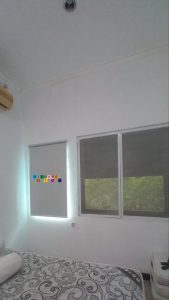Pemasangan Roller Blinds Di Jalan Tambak