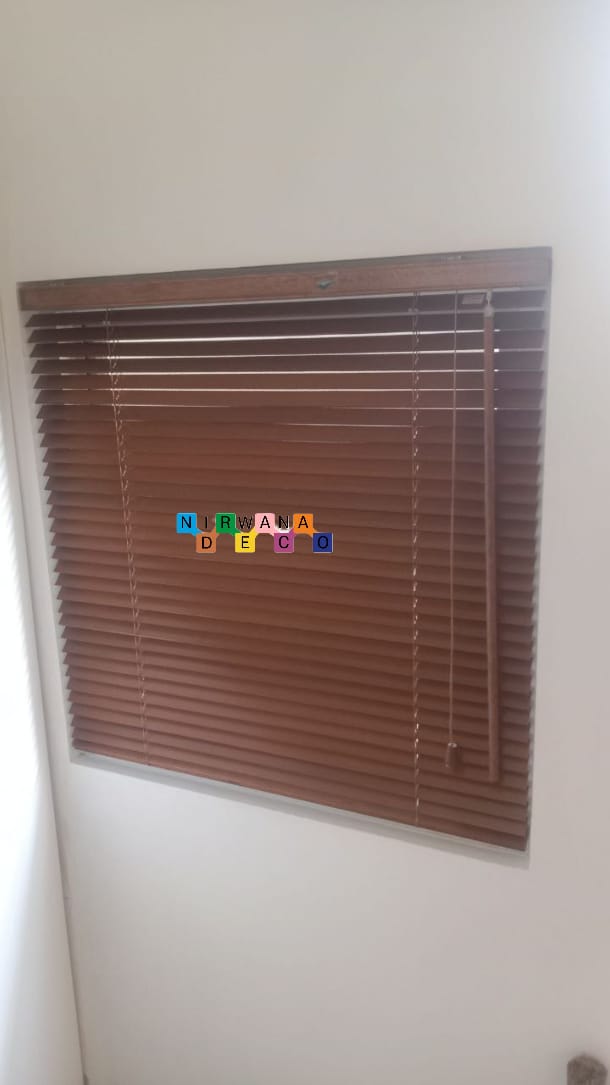 Pemasangan Wooden Blinds Di Condongcatur