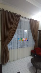 Pemasangan Gorden Di Jalan Tirtodipuran