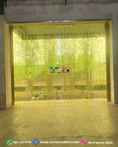 Tirai plastik PVC adalah tirai plastik yang terbuat dari polivinil klorida (PVC). Tirai ini biasanya digunakan di berbagai aplikasi, termasuk industri, komersial, dan perumahan. Tirai plastik PVC tersedia dalam berbagai ketebalan, lebar, dan warna.