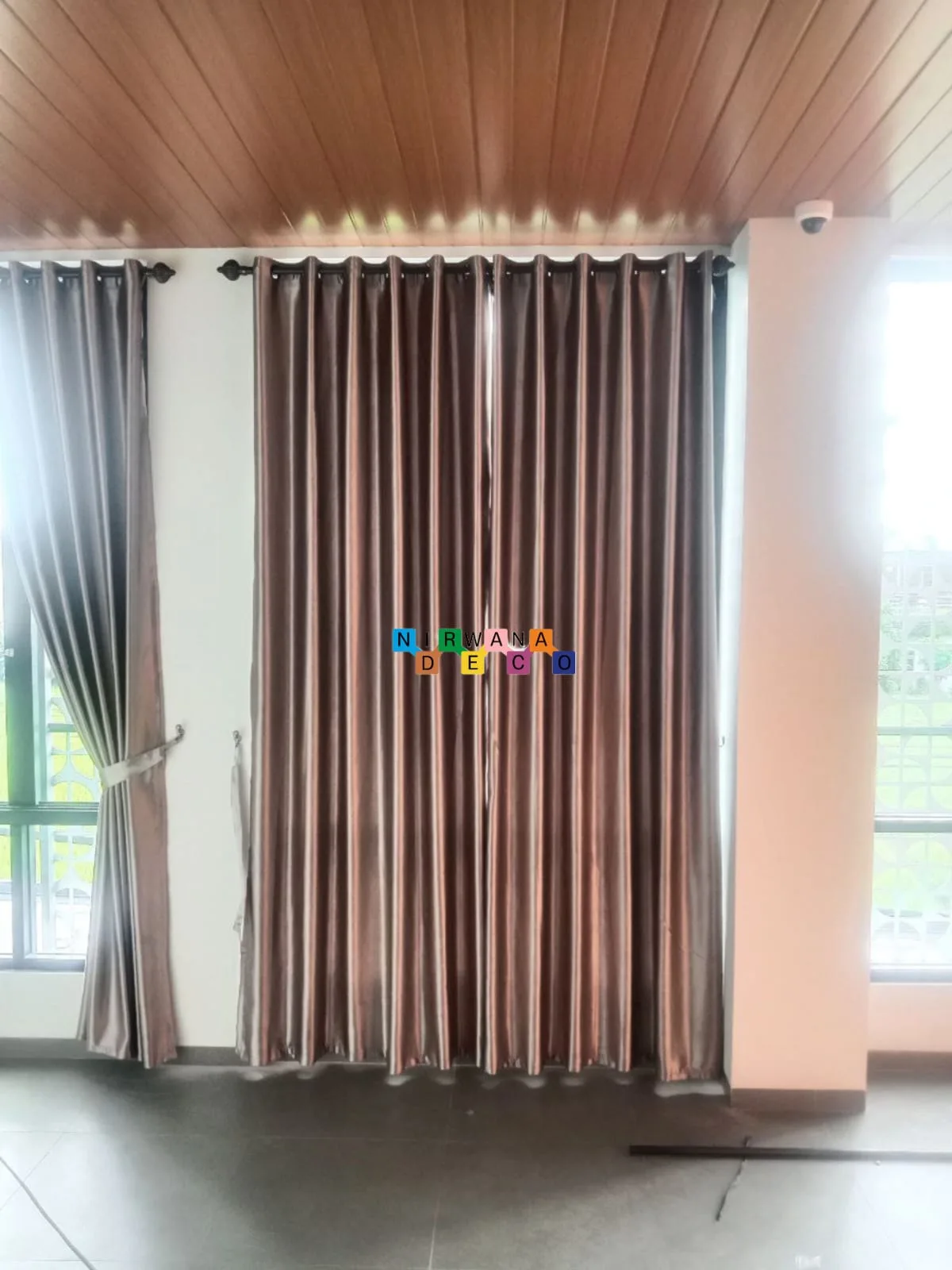 Kali ini Nirwana Deco kembali melakukan pemasangan gorden di Jalan Timbulrejo, Maguwoharjo, Sleman.