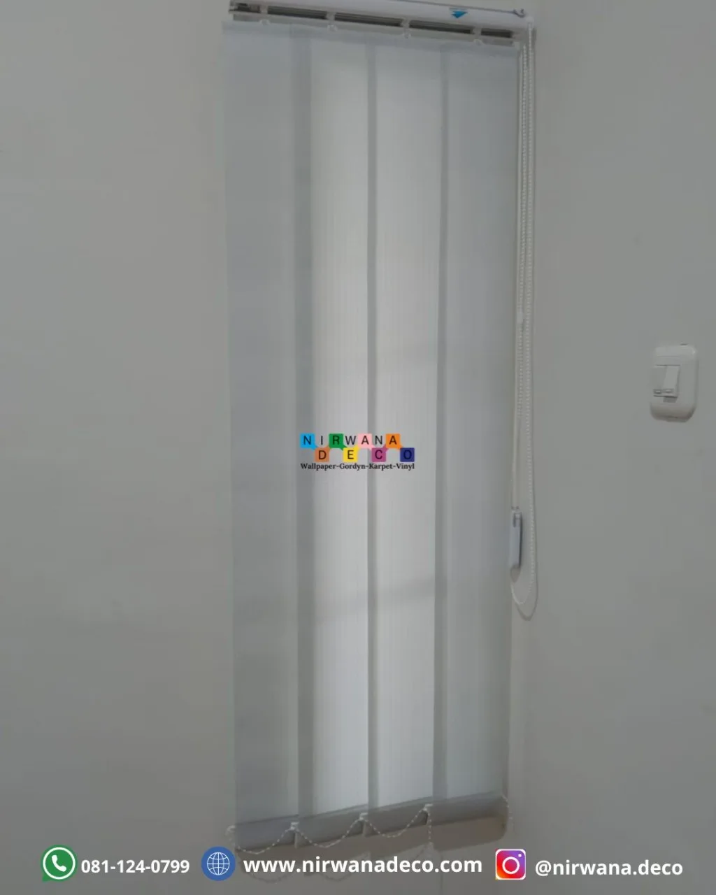 Vertical Blinds adalah penutup jendela dengan bentuk vertical yang berfungsi untuk mengatur cahaya masuk ke ruangan.