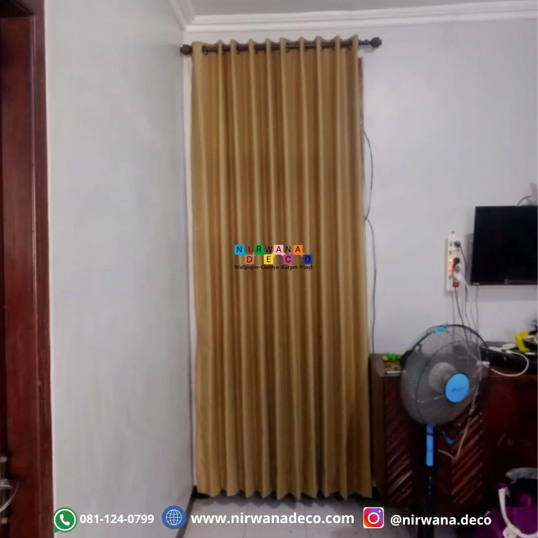 pemasangan gorden di Darmo Indah Selatan VI Blok GG no. 54 Surabaya, Jawa Timur.