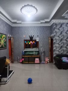 Proyek Pemasangan Wallpaper Di Jalan Pakel Baru