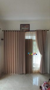 Pemasangan Gorden Di Purwobinangun