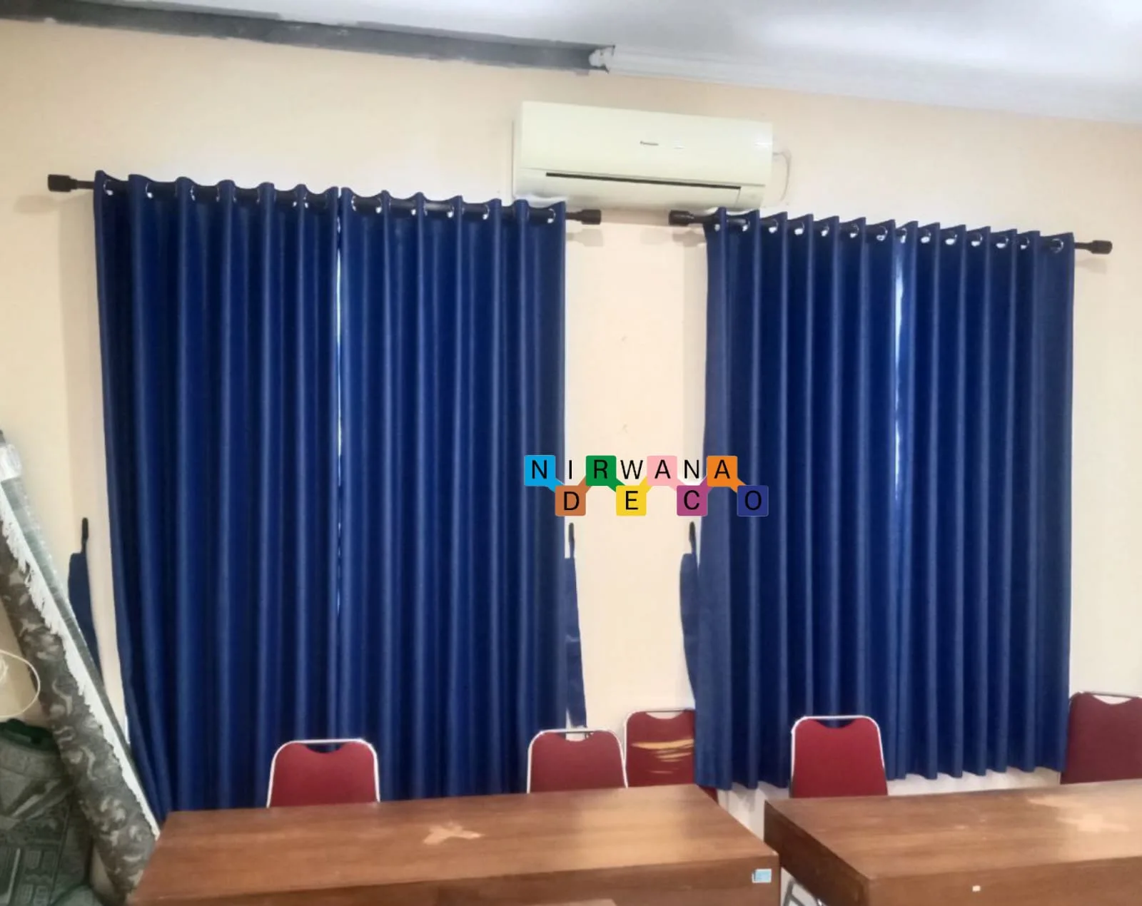 Pemasangan Gorden Di Balai Dinas Perikanan Dan Kelautan
