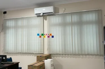 Pemasangan Vertical Blinds Di RSPAU Hardjolukito
