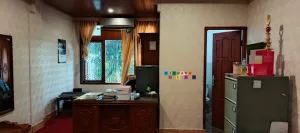 Pemasangan Wallpaper Di Kantor DPRD - Wallpaper dinding merupakan kertas hiasan dinding yang biasanya di aplikasikan kepada dinding ruangan.