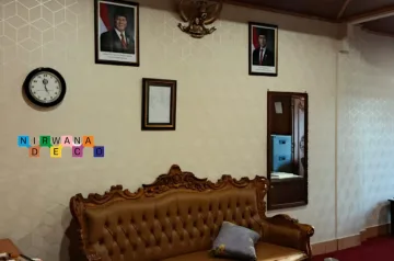 Pemasangan Wallpaper Di Kantor DPRD -  Wallpaper dinding merupakan kertas hiasan dinding yang biasanya di aplikasikan kepada dinding ruangan.