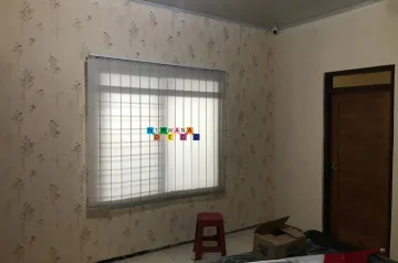 Pemasangan Vertical Blinds Di Jalan Kaliurang - Vertical blinds memiliki jenis tirai yang berbentuk vertical dalam menghalau cahaya matahari.