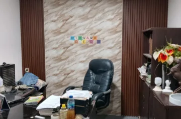 Pemasangan WPC Panel dan Wallpaper Di Jalan Wisma Tengger, Kandangan, Benowo, Surabaya, Jawa Timur