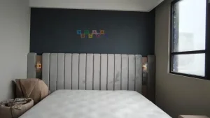 Proyek Pemasangan Wallpaper Di Hotel Aston, Yogyakarta