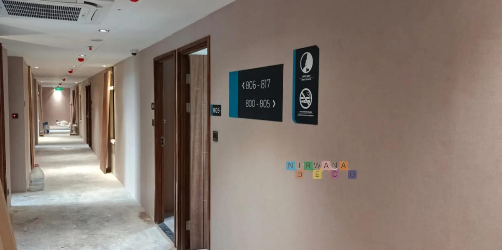 Pemasangan Wallpaper Di Hotel Aston Gejayan, Yogyakarta