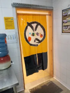 Pemasangan Tirai PVC Di Genki Shushi TP4, Surabaya