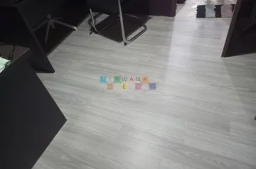 Pemasangan Vinyl Di PT Putra Cahaya Packing, Bubutan, Surabaya, Jawa Timur