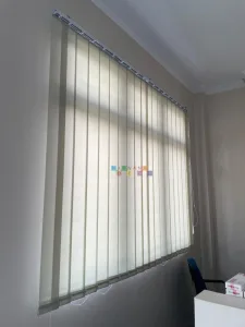 Pemasangan Vertical Blinds Di Gedung B Rumah Sakit Hardjolukito, Yogyakarta
