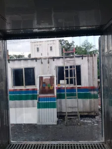 Pemasangan Tirai PVC Di PT Tiga Bersaudara Transindo, Surabaya