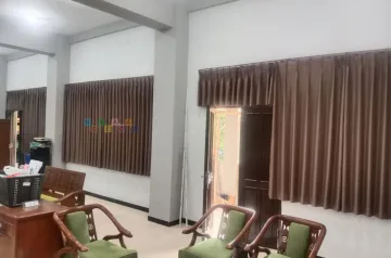 Pemasangan Gorden Di SMP Muhammadiyah 2 Yogyakarta