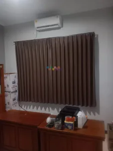 Pemasangan Gorden Di SMP Muhammadiyah 2 Yogyakarta