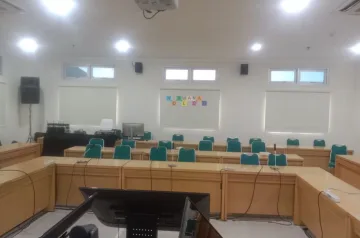 Pemasangan Roller Blinds Di Kampus Universitas Muhammadiyah Yogyakarta