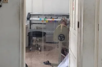 Pemasangan Tirai PVC Di Voliko Digital Printing, Bantul