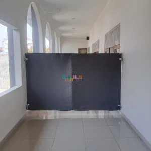 Pemasangan Gorden Di Fakultas Ekonomi dan Bisnis UII, Yogyakarta