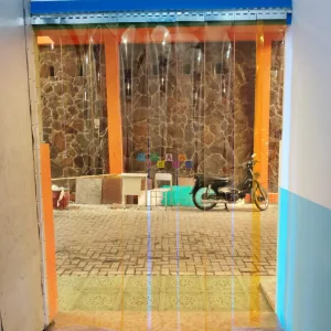 Pemasangan Tirai PVC Kuning 2mm di Malang 