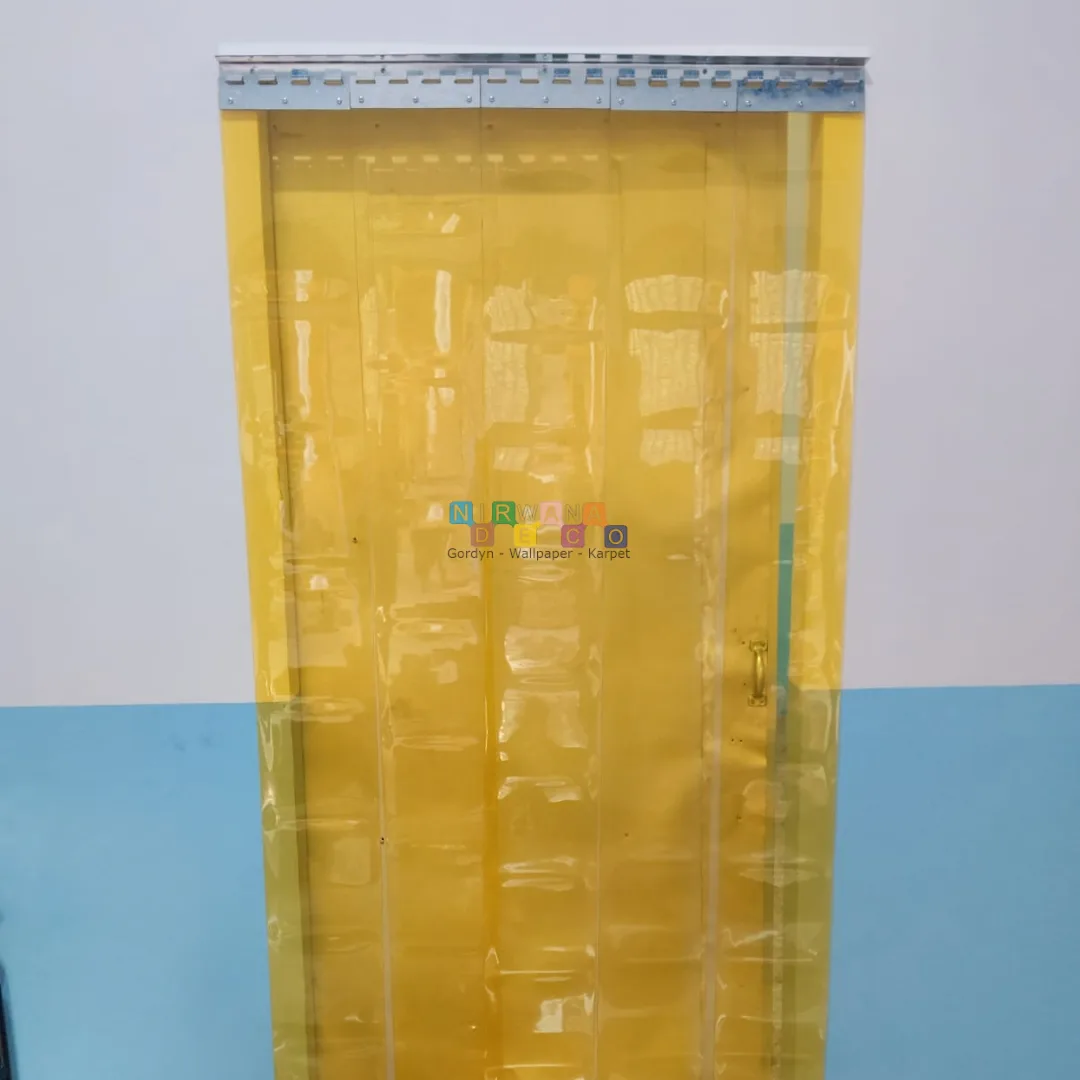 Pemasangan Tirai PVC Kuning 2mm di Malang
