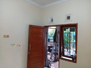 Proyek Pemasangan Wallpaper Di Puri Ambarketawang Permai, Gamping, Sleman